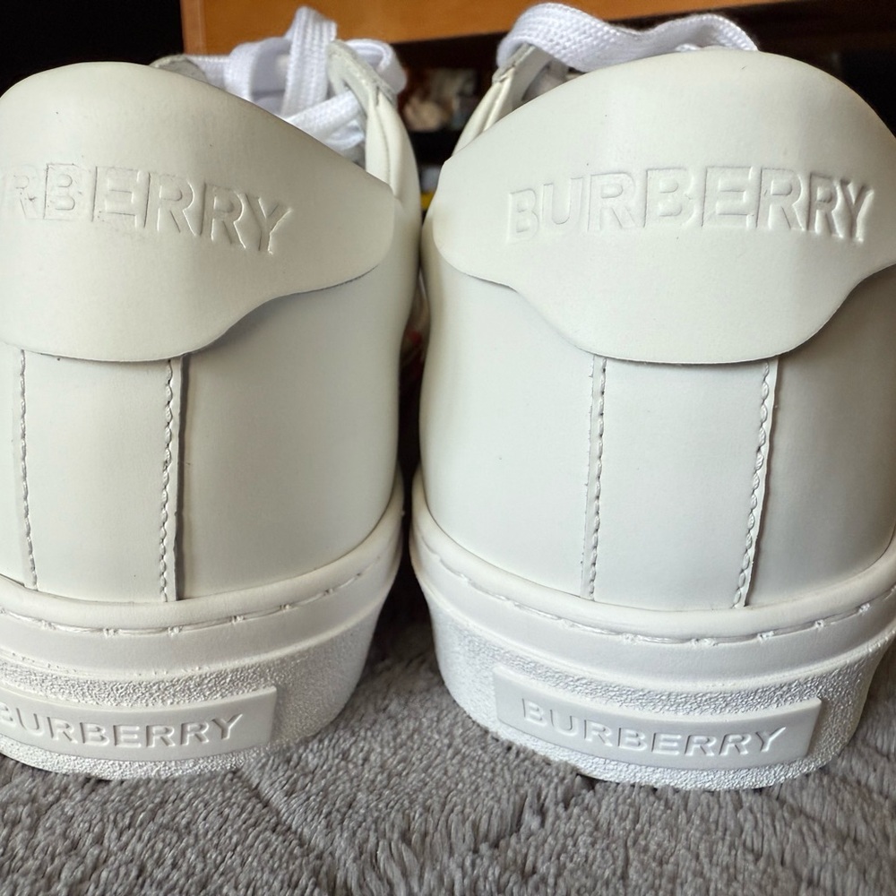 NWT Burberry Women’s Rangleton White Sneakers - Picture 3 of 5